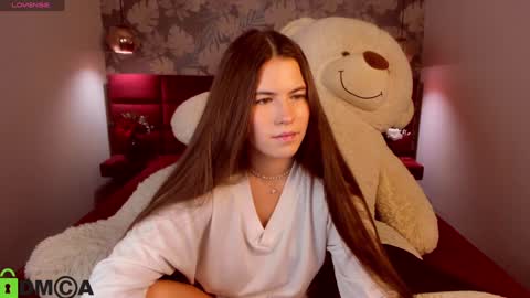 Mia online show from January 2025 08:43:02 AM