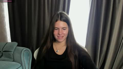 Mia online show from September 2025 06:04:01 AM