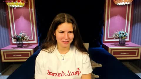Mia online show from September 2025 06:48:02 AM