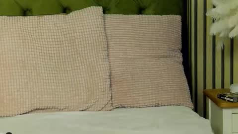 MiaNoir online show from December 2025 05:50:02 AM