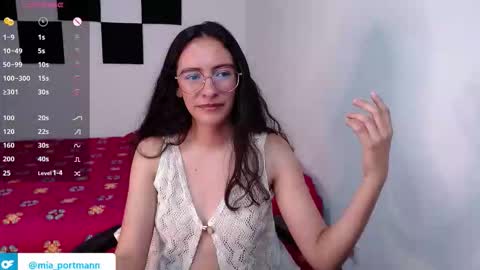 MIAPORTMANN online show from September 2025 03:55:02 PM