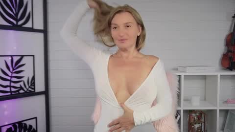 Natty      GO TELEGRAM  online show from September 2025 12:38:02 PM