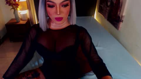 Snapshot of midnightscentxx chatting on September 2025 06:40:01 AM KATE online show from September 2025 06:40:01 AM