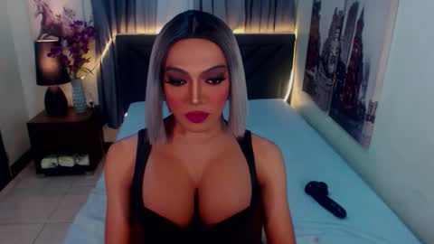 Snapshot of midnightscentxx chatting on December 2025 05:55:02 AM KATE online show from December 2025 05:55:02 AM