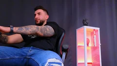 MightyAaron online show from January 2025 08:48:02 PM