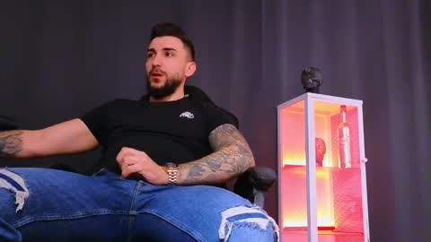MightyAaron online show from January 2025 04:48:01 AM