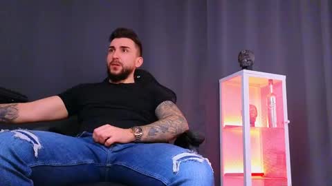 MightyAaron online show from January 2025 07:47:02 AM