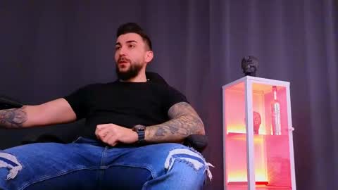 MightyAaron online show from January 2025 08:18:02 AM