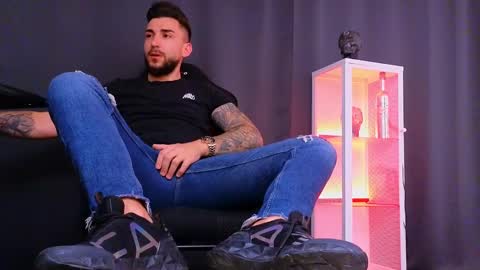 MightyAaron online show from February 2025 03:52:02 AM