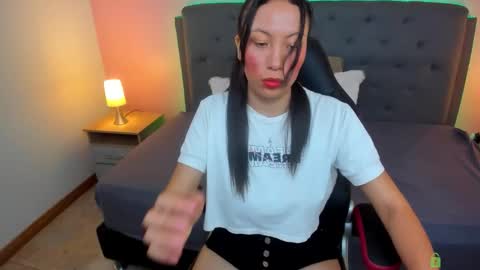 Snapshot of miiia_cooper chatting on September 2025 02:30:02 PM Mia online show from September 2025 02:30:02 PM