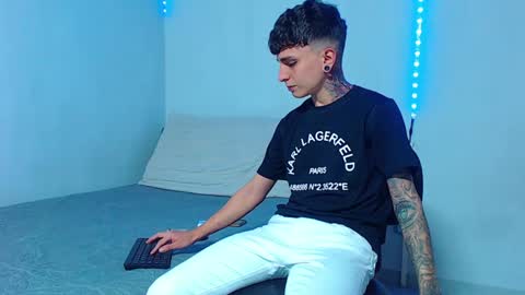 Mike IMDEPENDIENT MODEL online show from December 2024 11:49:02 PM
