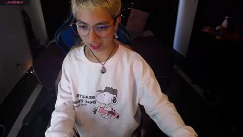 mike_bj online show from December 2025 07:07:01 PM