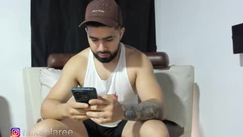 Snapshot of mikeblaree chatting on November 2025 05:44:01 PM mikeblaree online show from November 2025 05:44:01 PM