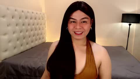 Theresa Luna online show from January 2025 07:04:01 PM