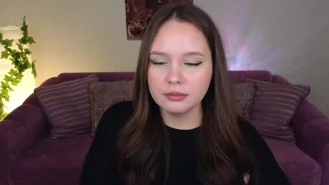 Mikki online show from December 2024 05:15:01 PM