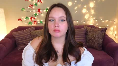 Mikki online show from December 2024 08:15:01 PM