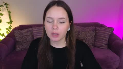 Mikki online show from January 2025 11:25:01 PM