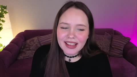 Mikki online show from February 2025 08:03:01 PM