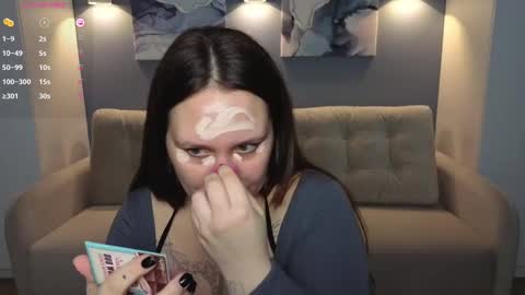 Mikki online show from February 2025 08:02:02 PM