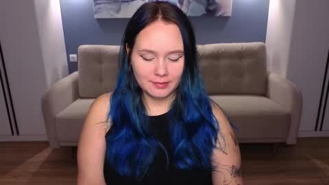 Mikki online show from September 2025 10:25:02 AM
