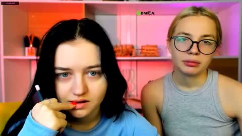 Snapshot of miki_ti chatting on December 2025 05:59:01 AM miki_ti online show from December 2025 05:59:01 AM