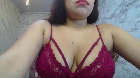 Mila  online show from December 2024 01:11:02 PM