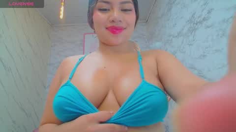 Mila  online show from January 2025 05:32:01 PM