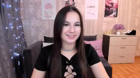 MilaDaisen online show from September 2025 02:54:01 PM