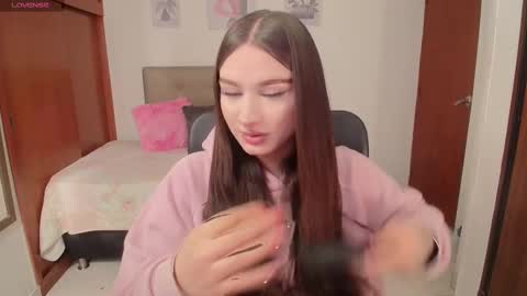 Miley online show from October 2025 04:22:01 PM