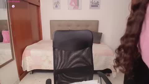 Miley online show from November 2025 01:54:02 PM