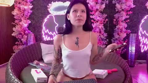 MILLA online show from February 2025 01:38:02 PM