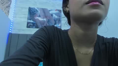 Snapshot of miluuu18 chatting on December 2024 12:09:02 AM Miluu online show from December 2024 12:09:02 AM