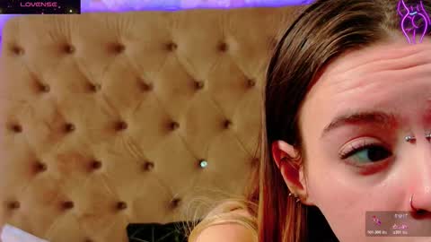 Snapshot of mira_lynxx chatting on November 2025 05:19:02 AM mira_lynxx online show from November 2025 05:19:02 AM