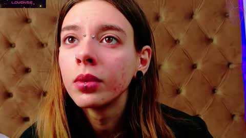 Snapshot of mira_lynxx chatting on December 2025 05:13:01 AM mira_lynxx online show from December 2025 05:13:01 AM