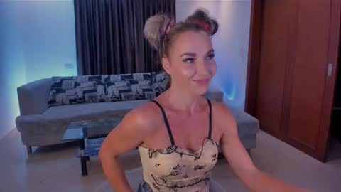 miss_bikini online show from September 2025 11:21:01 AM