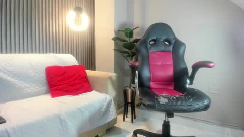 miss_charlott12 online show from September 2025 07:41:02 PM