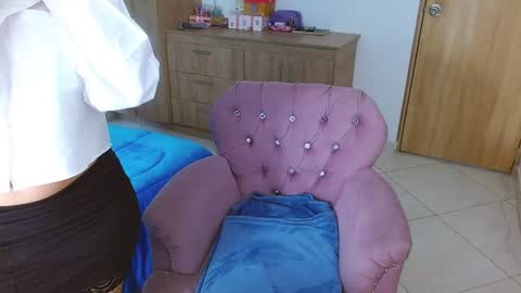 Isabella online show from December 2024 11:02:01 AM