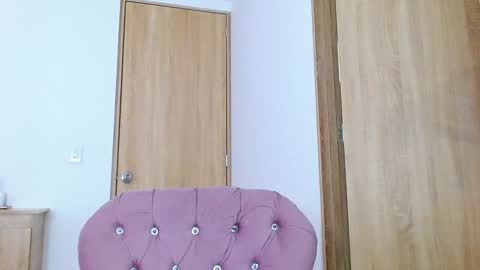 Isabella online show from February 2025 11:32:01 AM