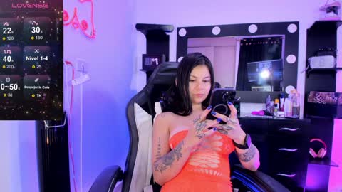 Snapshot of miss_kittyn chatting on December 2024 04:30:02 AM Miss Kittyn online show from December 2024 04:30:02 AM
