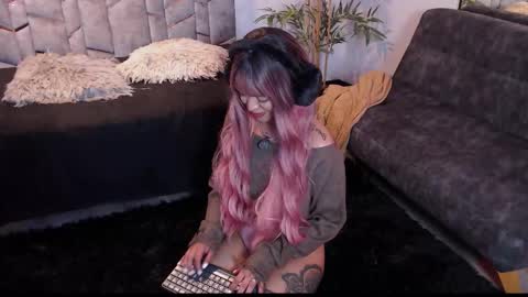 Miss koko online show from October 2025 11:52:02 PM