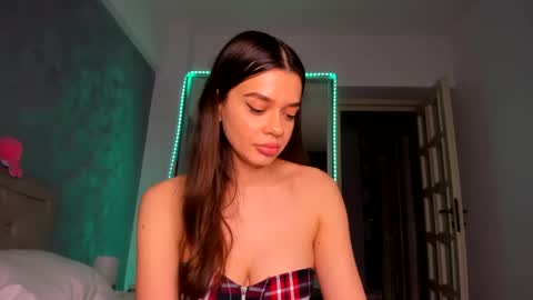 miss_medyson online show from February 2025 07:38:02 PM