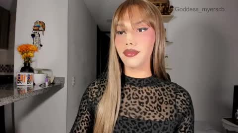Goddess Myers  thumb up is important for me kisses  online show from September 2025 10:59:01 AM