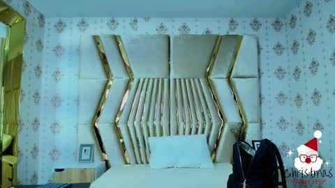 Veronica summer  7AM to 1500 PM hour GMT-5 online show from December 2024 11:43:02 AM