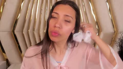 Veronica summer  7AM to 1500 PM hour GMT-5 online show from January 2025 05:50:01 PM