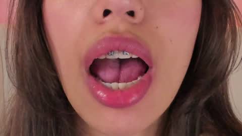 Veronica summer  7AM to 1500 PM hour GMT-5 online show from January 2025 05:34:01 PM