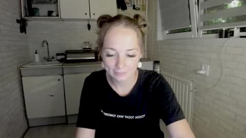 miss_you20 online show from September 2025 09:59:02 PM