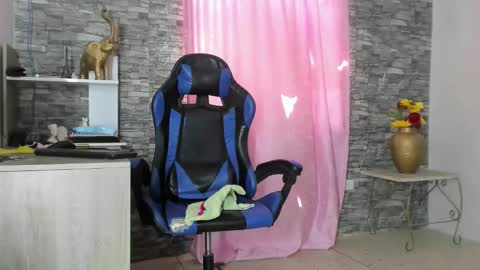 Snapshot of missdeborah20 chatting on November 2025 02:39:02 PM missdeborah20 online show from November 2025 02:39:02 PM