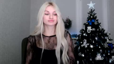 Snapshot of missemma1111 chatting on January 2025 08:36:01 PM EMMA online show from January 2025 08:36:01 PM