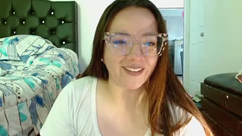 eva   online show from February 2025 02:53:01 PM