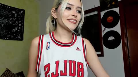 Miss Luna online show from February 2025 08:16:02 PM